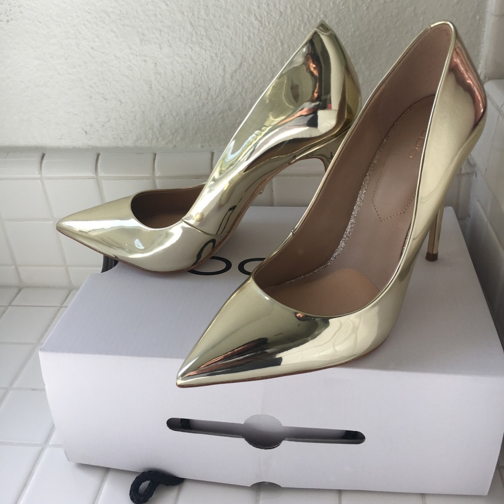 Aldo Stessy Chrome Gold Stiletto / never worn